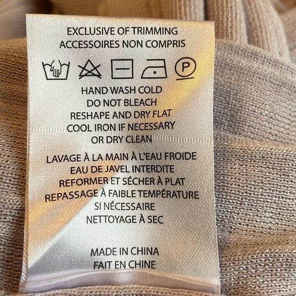 judith & charles Silk blend V-neck Long Sleeve Sweater - L - Picture 12 of 13